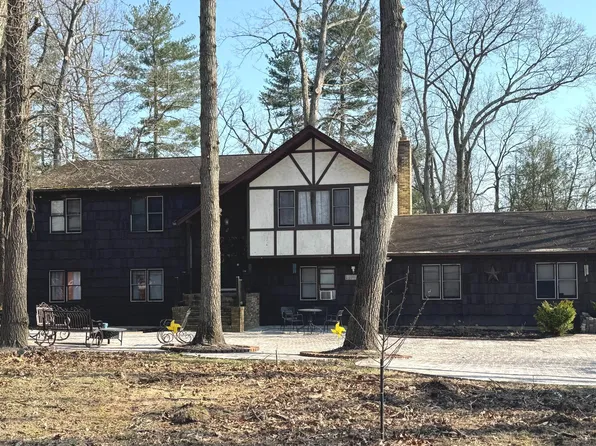 83 Oakland Dr, Pittsgrove, NJ 08318