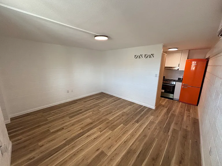 1324 E 6th Ave — Photo 5