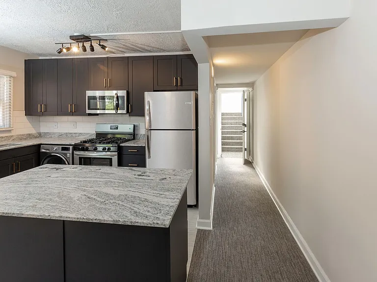 Bigelow Chapman Apartments — Photo 42