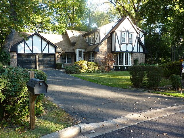 1st image of 4711 Woodland Ct