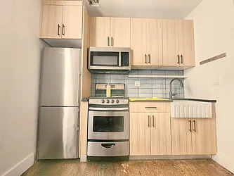 Rented by RELEASE NY