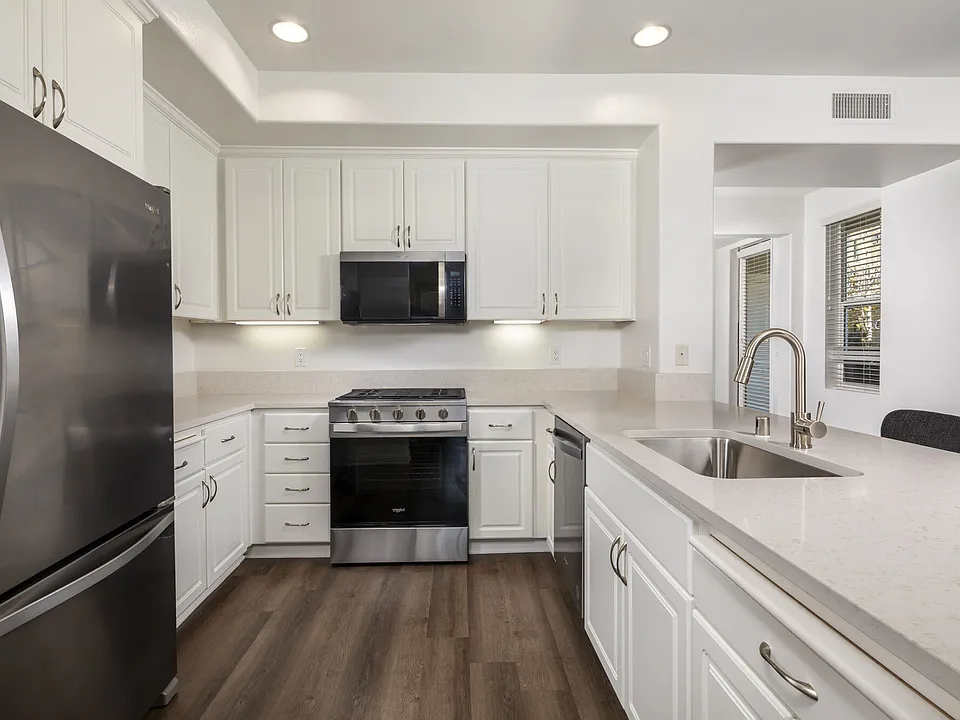 Coventry Court Luxury Senior apartments community photo