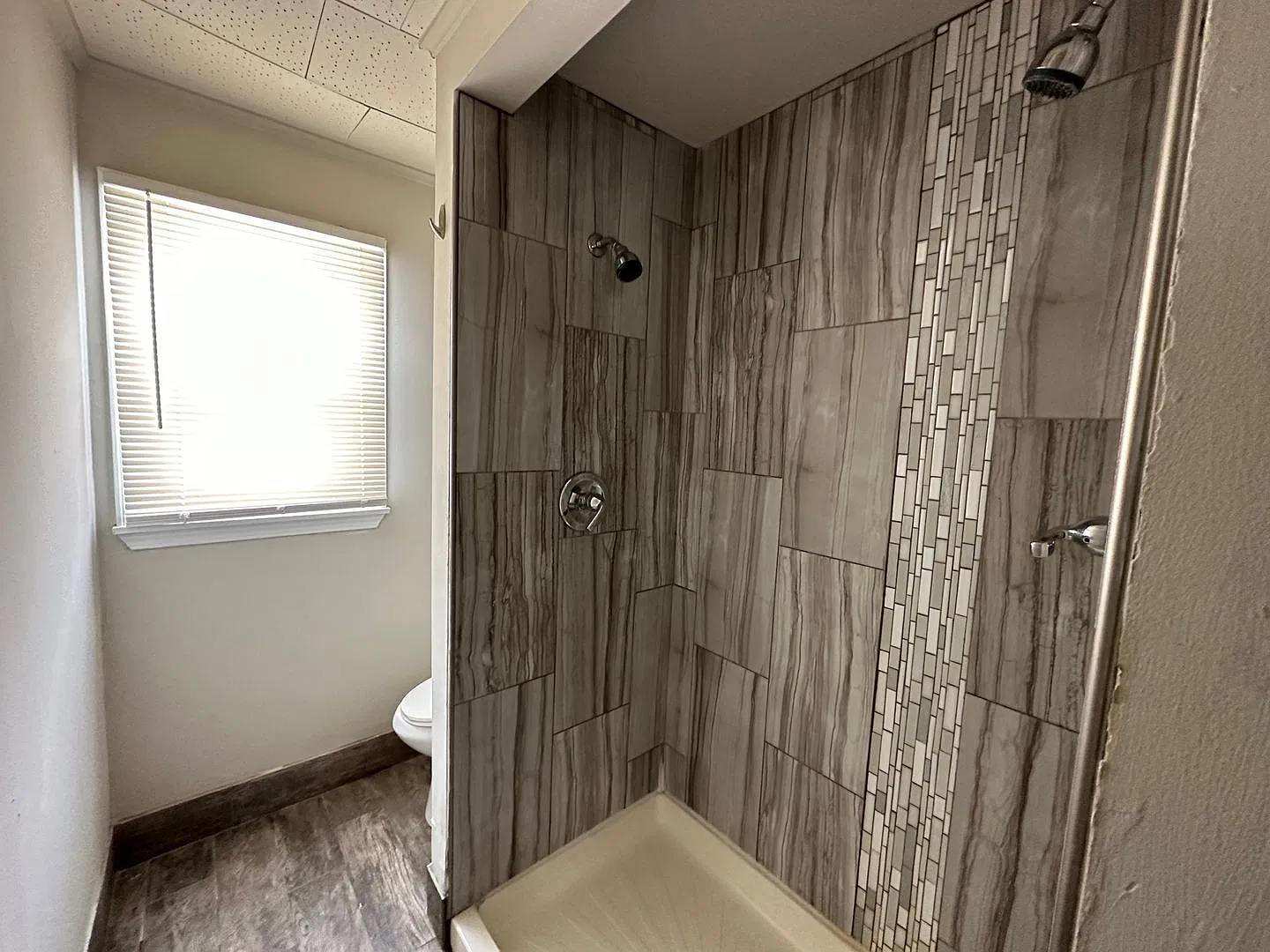 42 Henrietta- updated 2 bedroom 1 bath - close to Strong, URMC, U of R, RIT — Photo 4