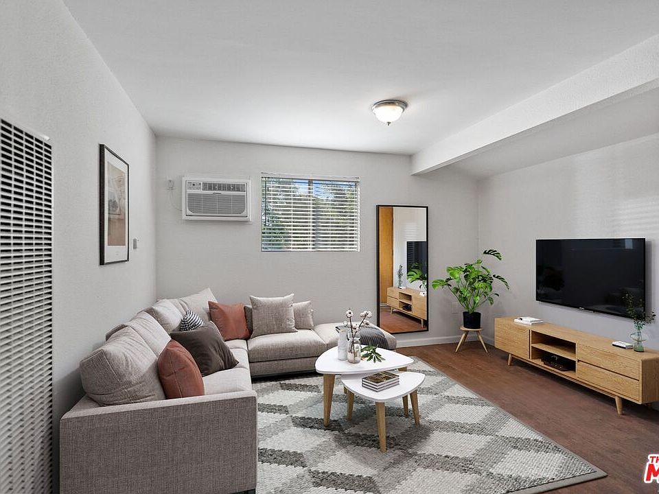 1st image of 817 N Hobart Blvd