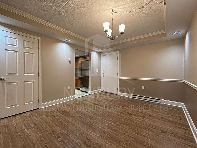 530 N Main Street - The Townhouse. — Photo 31
