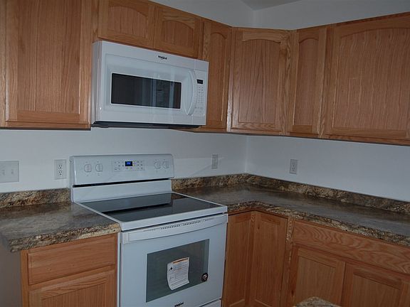 3rd image of 540 Maplewood Dr