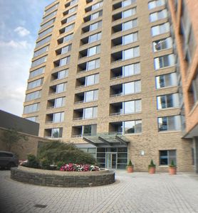 2001 15th St N APT 319, Arlington, VA, 22201