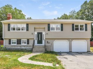 37 N Coe Ln, Ansonia, CT 06401