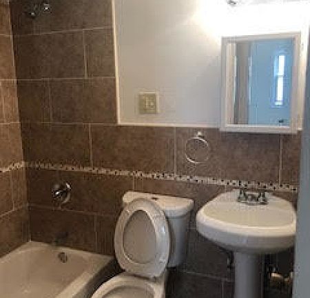 5th image of 115 Hillyer St