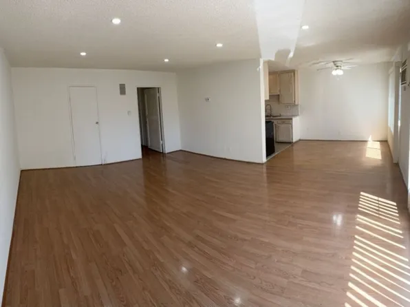 14218 Sylvan St APT 4, Van Nuys, CA 91401