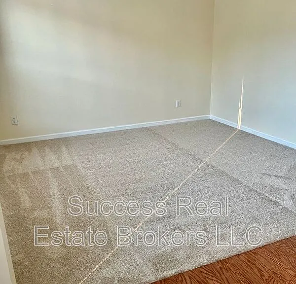 6074 Brookmere Ln SW — Photo 5