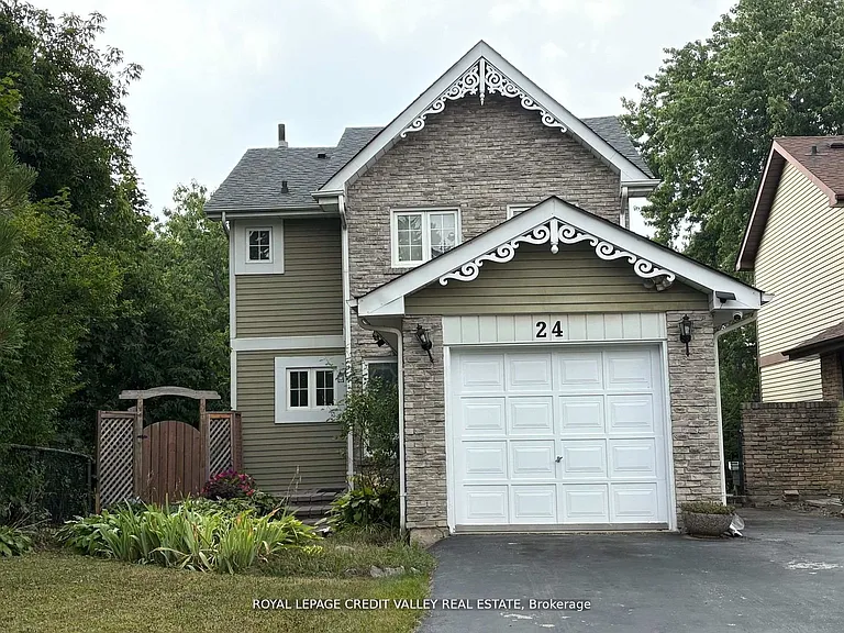 24 Sutter Ave — Photo 1
