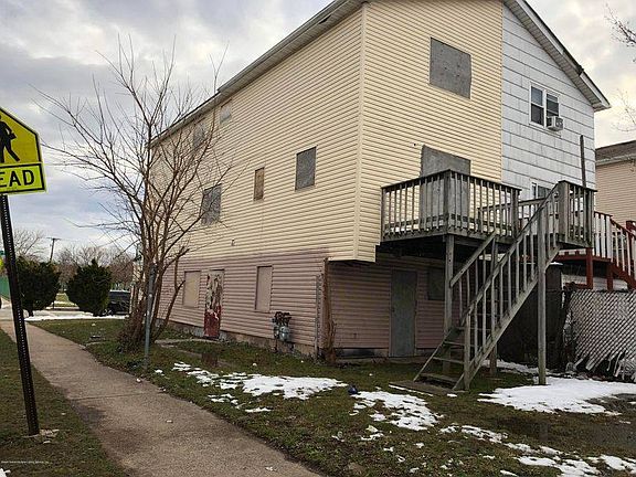4th image of 231 Regis Dr