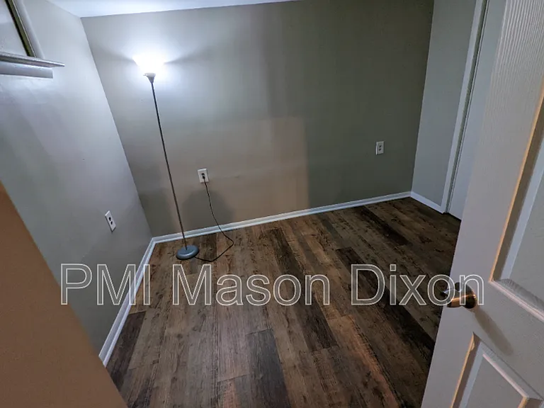 944 Fern Trl — Photo 8
