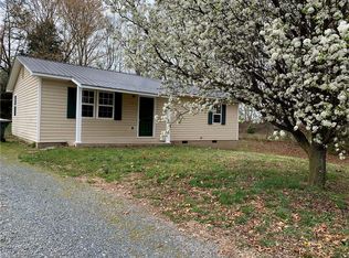 1011 Breezeway Ct, Asheboro, NC 27203