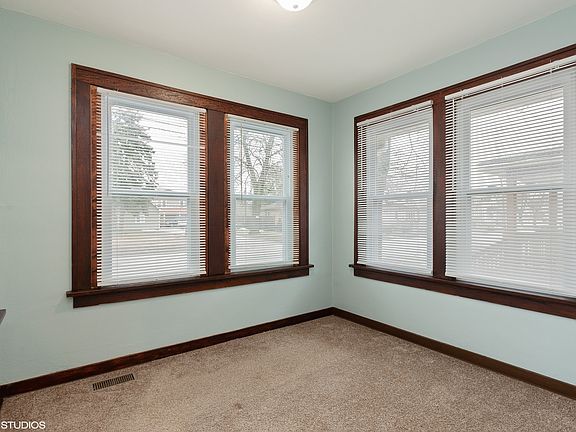 4th image of 412 S Jackson St
