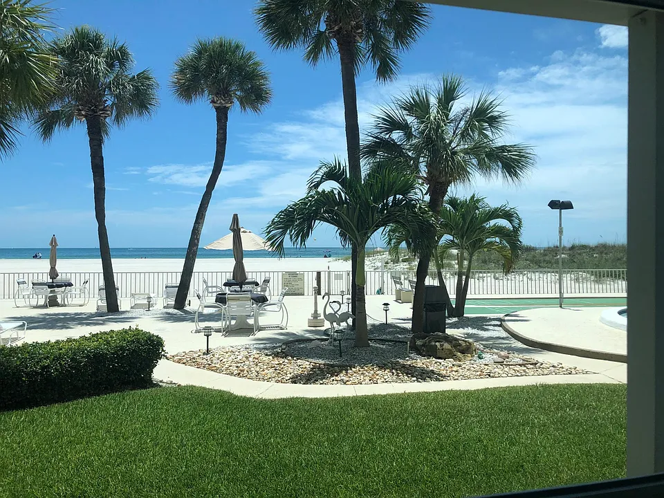 5000 Gulf Blvd #103