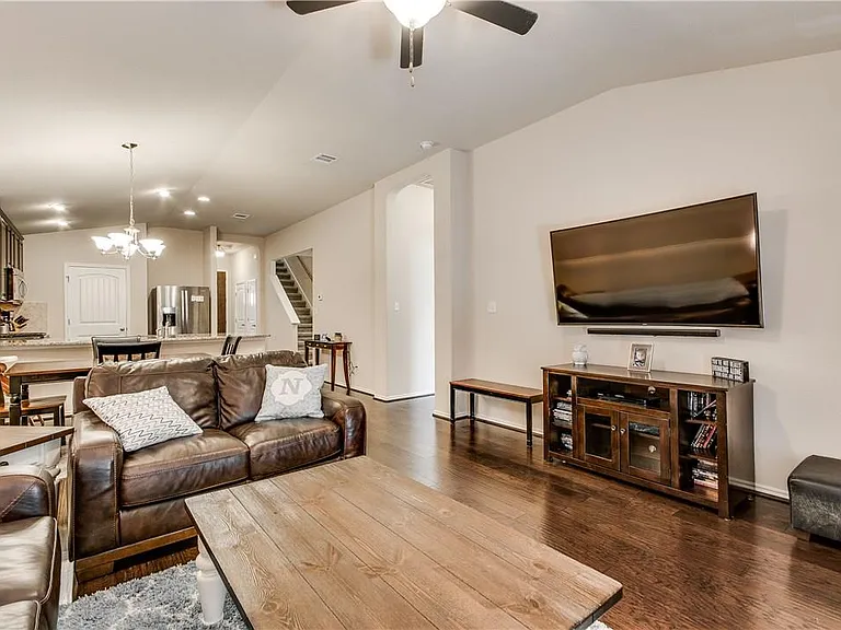 341 Wincliff Dr — Photo 12