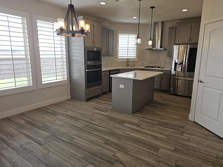1520 Overshine Ln — Photo 3