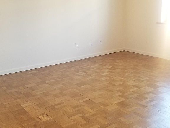 5th image of 55 Lincoln Blvd #D5