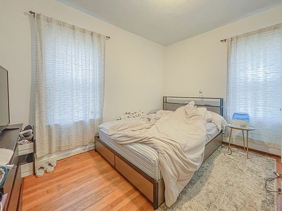 4th image of 64-66 Trafford St #4