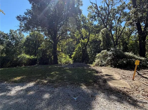 832 Butler St, Poplar Bluff, MO 63901