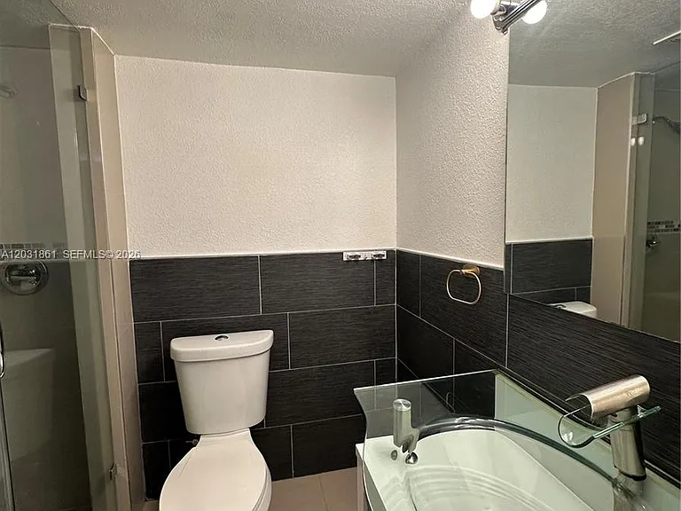 9250 Fontainebleau Blvd #202 — Photo 15