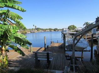 1352 Grand Blvd, Holiday, FL 34690