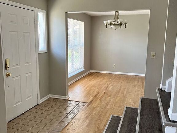 2nd image of 5361 S Truckee Ct
