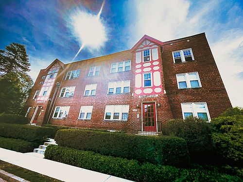 1st image of 1829 Courtland Ave #20