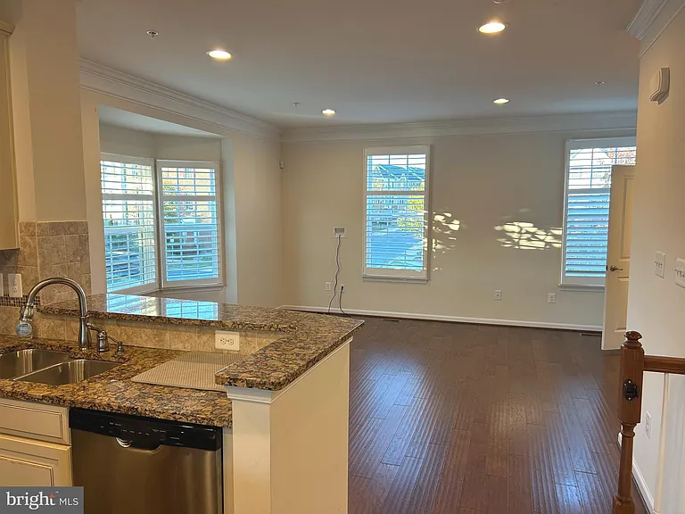 13312 Waterford Hills Blvd — Photo 15