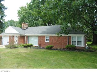 2913 Chestnut Rd, Seven Hills, OH 44131
