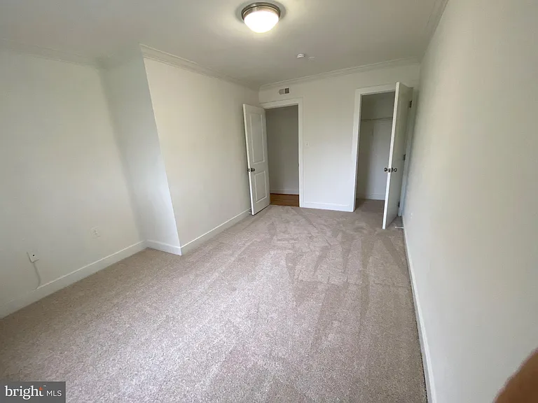 2838 Hartford St SE #304 — Photo 10
