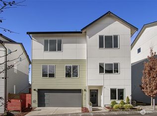 2768 SW Holden St, Seattle, WA 98126