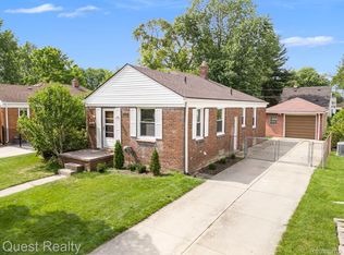 1905 Harwood Ave, Royal Oak, MI 48067