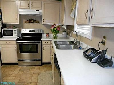 3rd image of 501 Quail Hollow Dr S