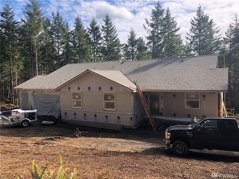 1st image of 7517 152nd Ln SE