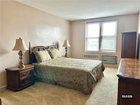 2265 Gerritsen Avenue image 14 of 16