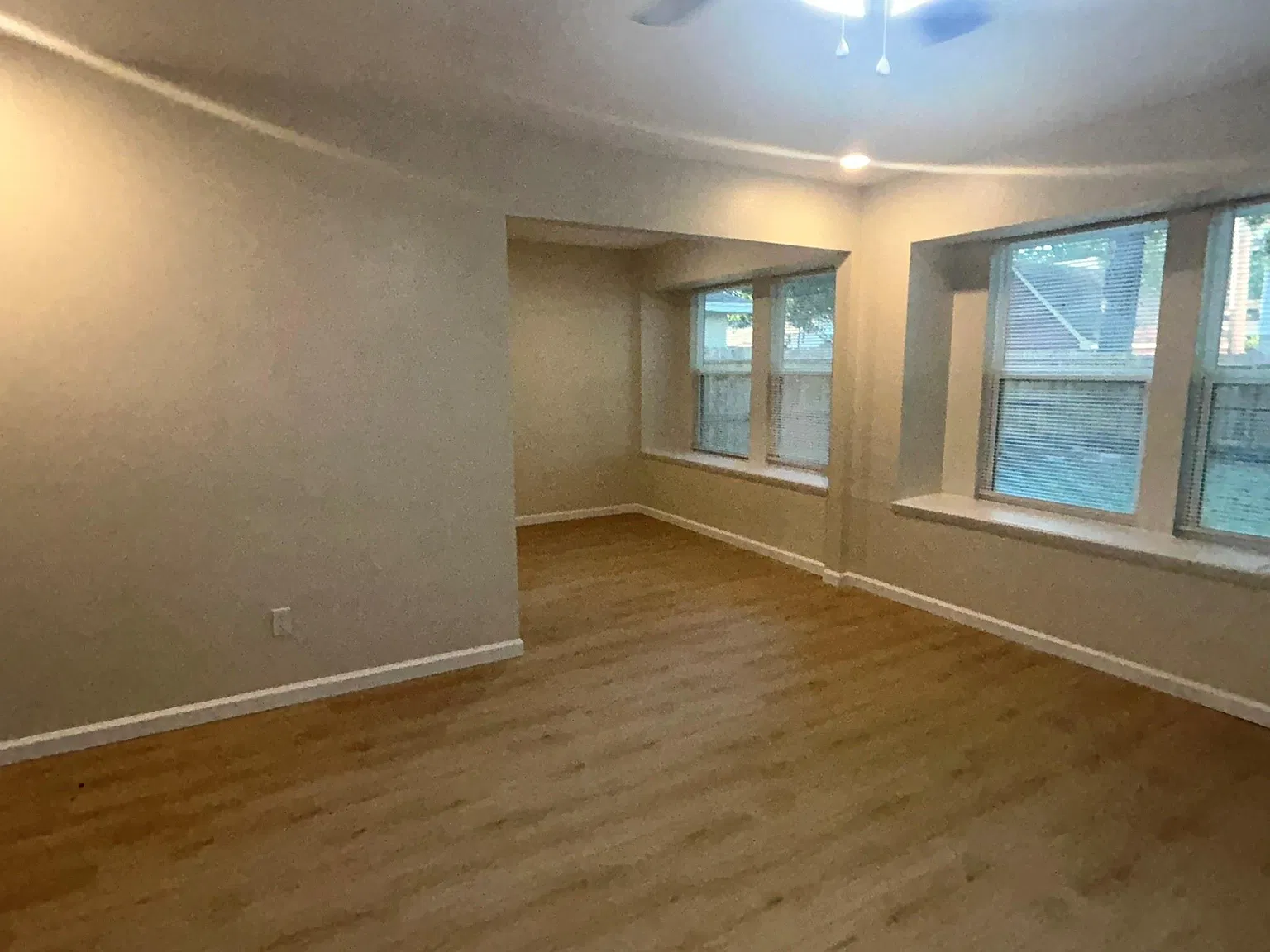 4 bed, 2.0 bath, 1480 sqft, $1,725 — Photo 4