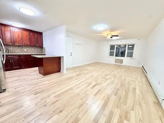 3rd image of 1137 E 105th St Floor 1