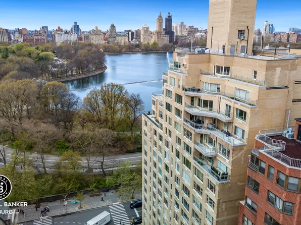 1050 5th Avenue image 22 of 24