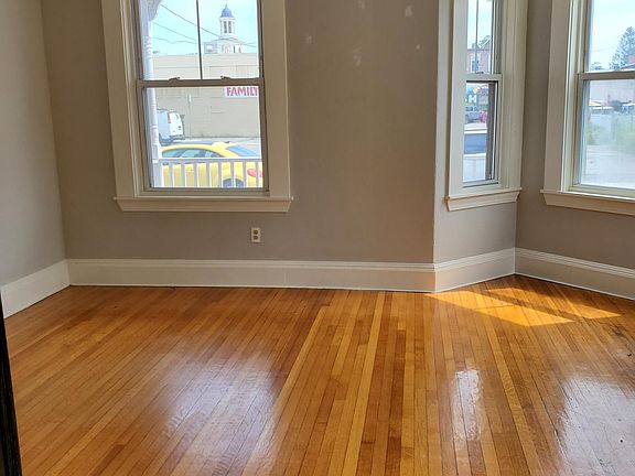 Large Bedroom