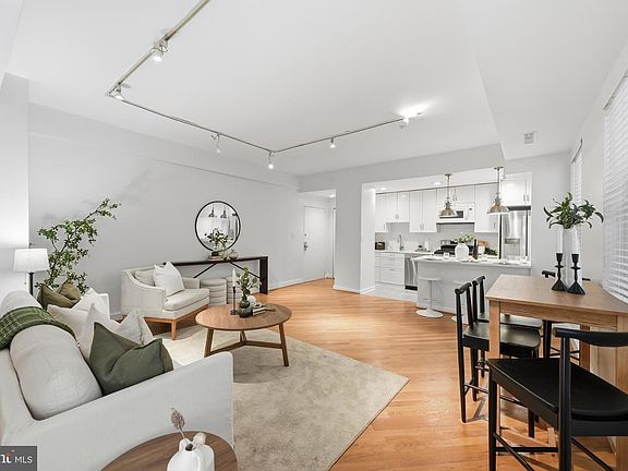 3rd image of 2127 California St NW APT 107