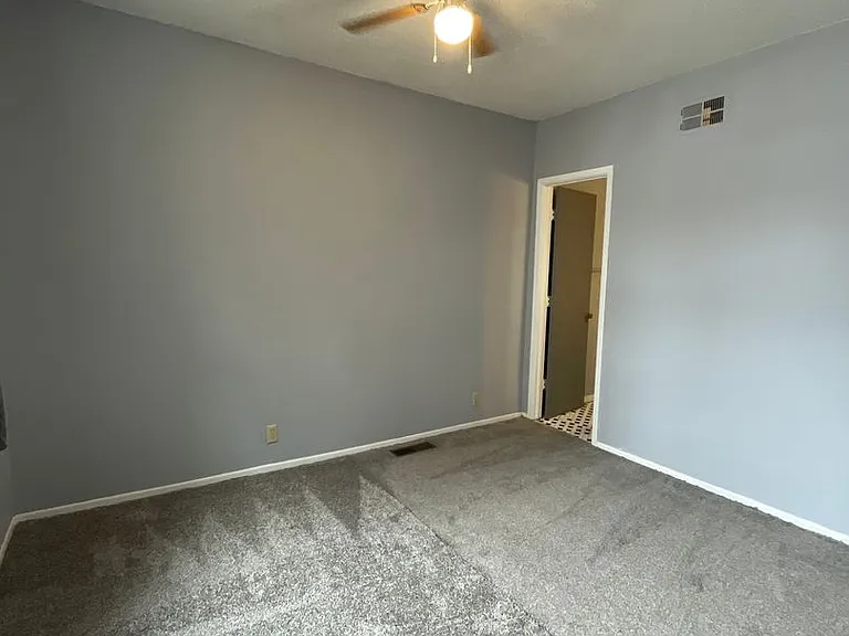 1119 Market St — Photo 10