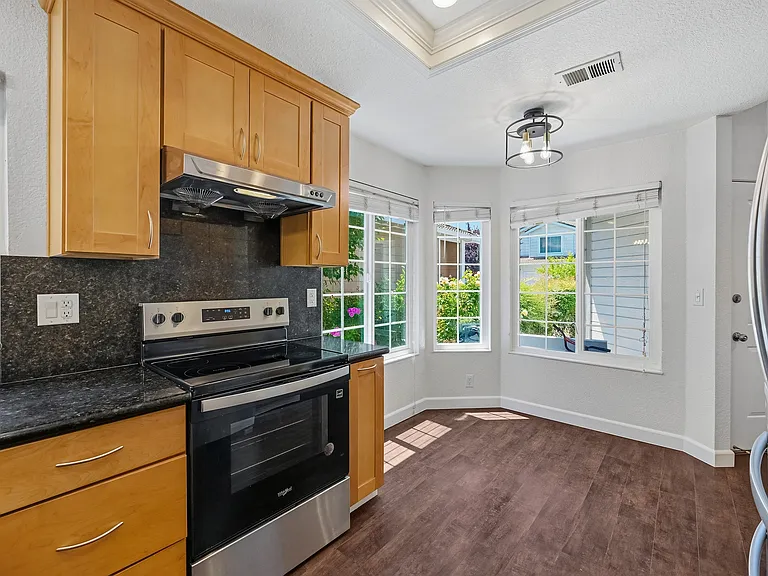 1286 Crestpoint Dr — Photo 21