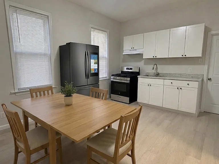 64 Van Buren St #1 — Photo 10