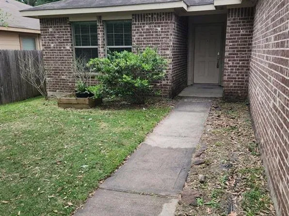 818 Lightningbug Ln, Conroe, TX 77301