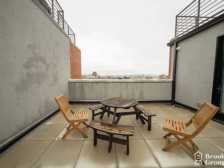 81 Stanhope St #3B — Photo 12