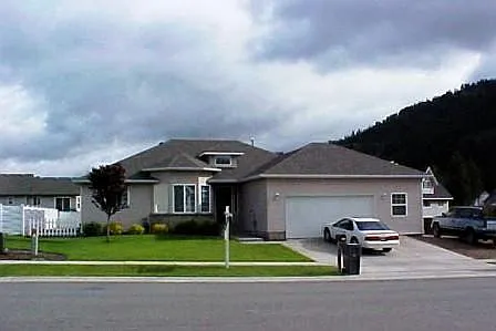 3 bed, 1665 sqft, $2,495 — Photo 1