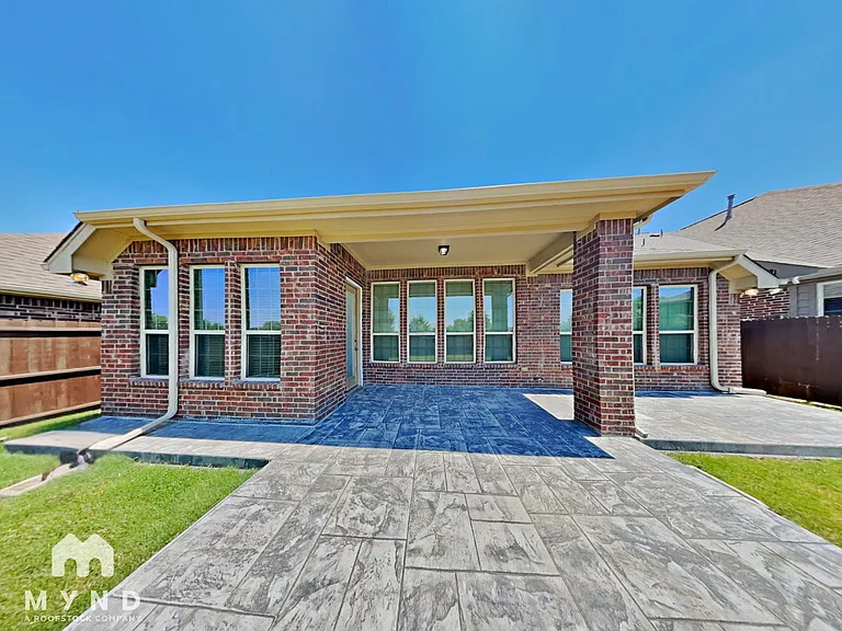 523 Pineview Dr — Photo 15